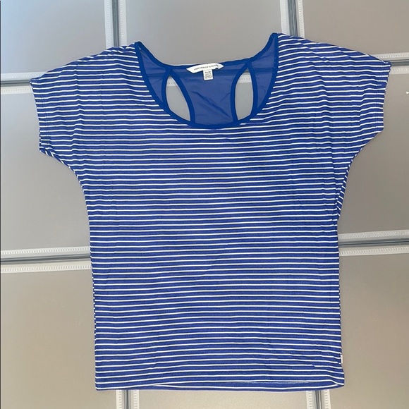 American Eagle Tee With Cutouts on Back - Picture 2 of 6